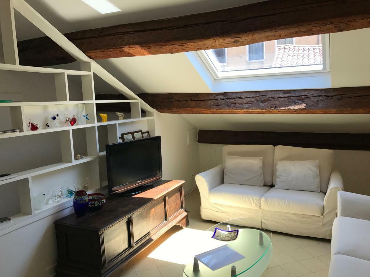 شقة Moonlight Attic البندقية المظهر الخارجي الصورة